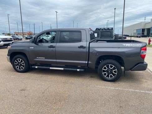 Used 2018 Toyota Tundra SR5 w/ TRD Off Road Package AWD/4WD image 4