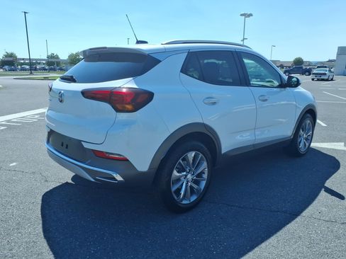 Certified 2022 Buick Encore GX Essence w/ Experience Buick Package FWD image 4
