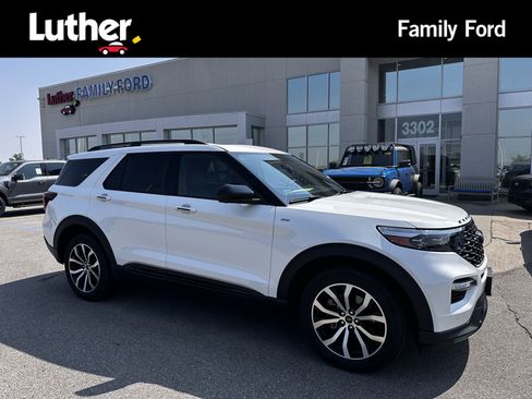 Used 2023 Ford Explorer ST-Line w/ Class IV Trailer Tow Package AWD/4WD image 1
