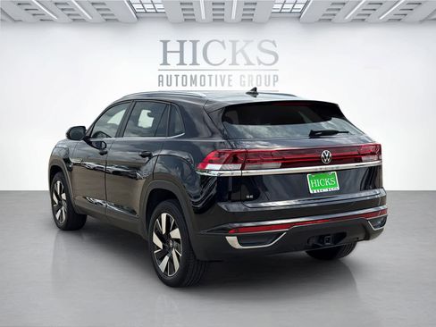 Used 2024 Volkswagen Atlas Cross Sport SE image 7