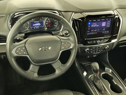 Used 2024 Chevrolet Traverse RS FWD image 29
