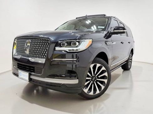 Used 2024 Lincoln Navigator L Reserve AWD/4WD image 3