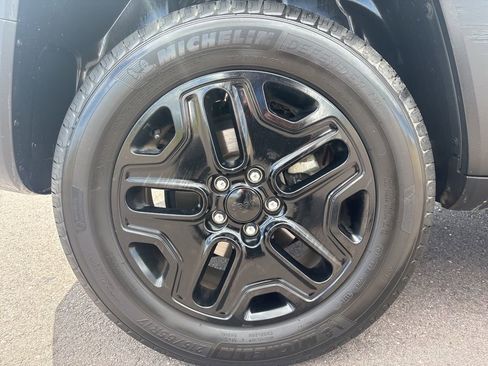 Used 2018 Jeep Renegade Trailhawk image 31