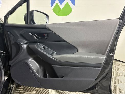 Certified 2025 Subaru Crosstrek 2.0i Premium image 31