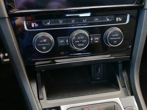 Used 2019 Volkswagen GTI Autobahn image 22