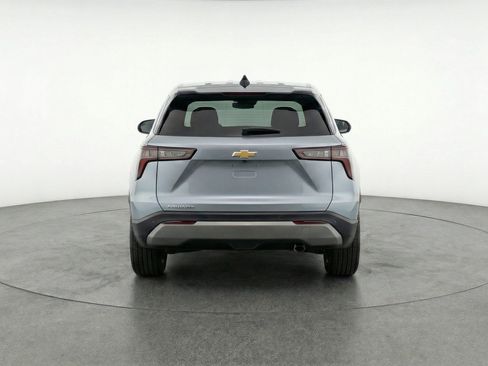 Used 2025 Chevrolet Equinox LT FWD image 7