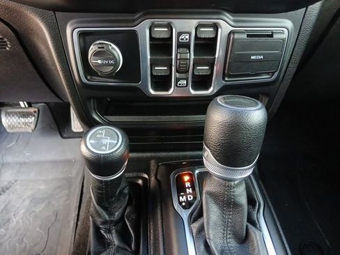 Used 2020 Jeep Gladiator Sport w/ Quick Order Package 24S image 41