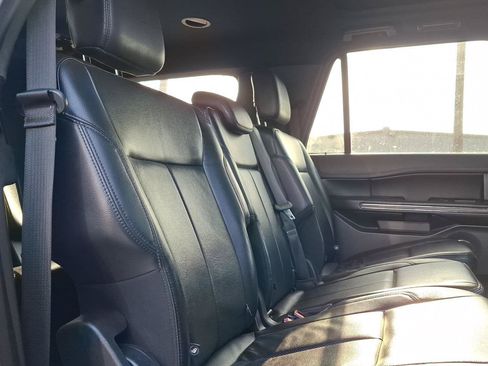 Used 2020 Ford Expedition Max XLT w/ Equipment Group 201A RWD image 13