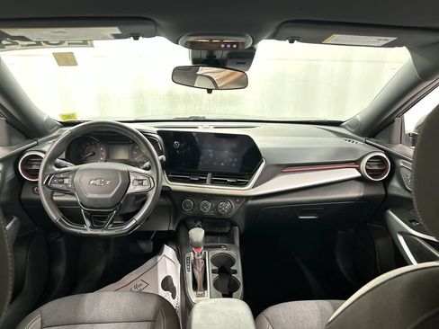 Certified 2024 Chevrolet Trax RS w/ Driver Confidence Package FWD image 18