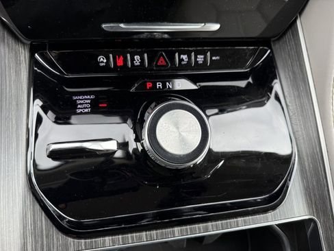 Used 2023 Jeep Wagoneer L Series II image 30