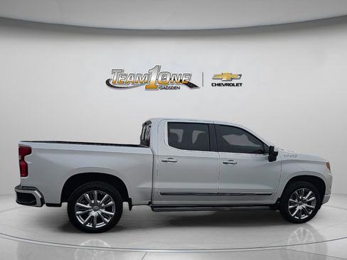 Used 2022 Chevrolet Silverado 1500 High Country w/ High Country Premium Package image 8