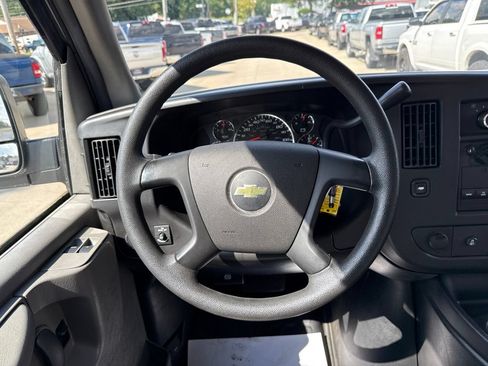 Used 2014 Chevrolet Express 1500 RWD image 26