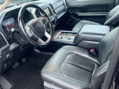 Used 2019 Ford Expedition Platinum image 10