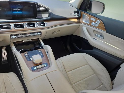Used 2022 Mercedes-Benz GLS 450 4MATIC image 13