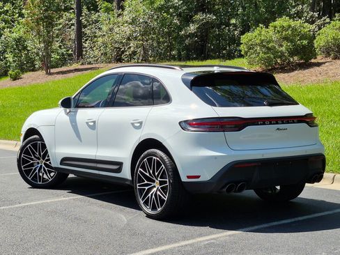 Certified 2026 Porsche Macan AWD/4WD image 3