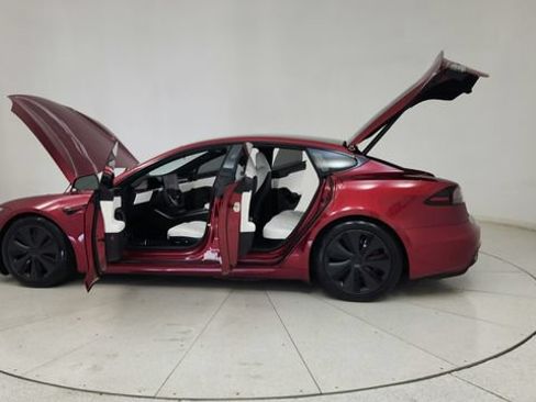Used 2024 Tesla Model S Plaid AWD/4WD image 16