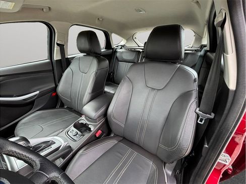 Used 2014 Ford Focus SE w/ Equipment Group 201A image 14