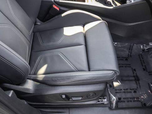 Used 2024 Audi Q3 2.0T Premium w/ Convenience Package image 61