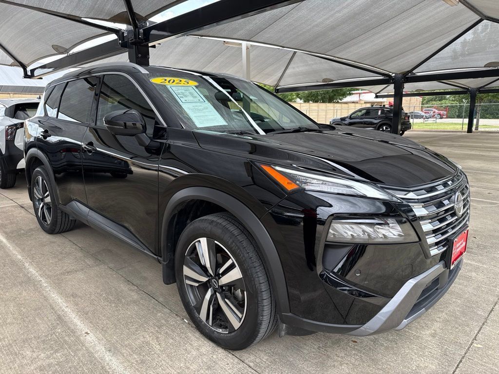 Certified 2025 Nissan Rogue SL AWD/4WD image 10