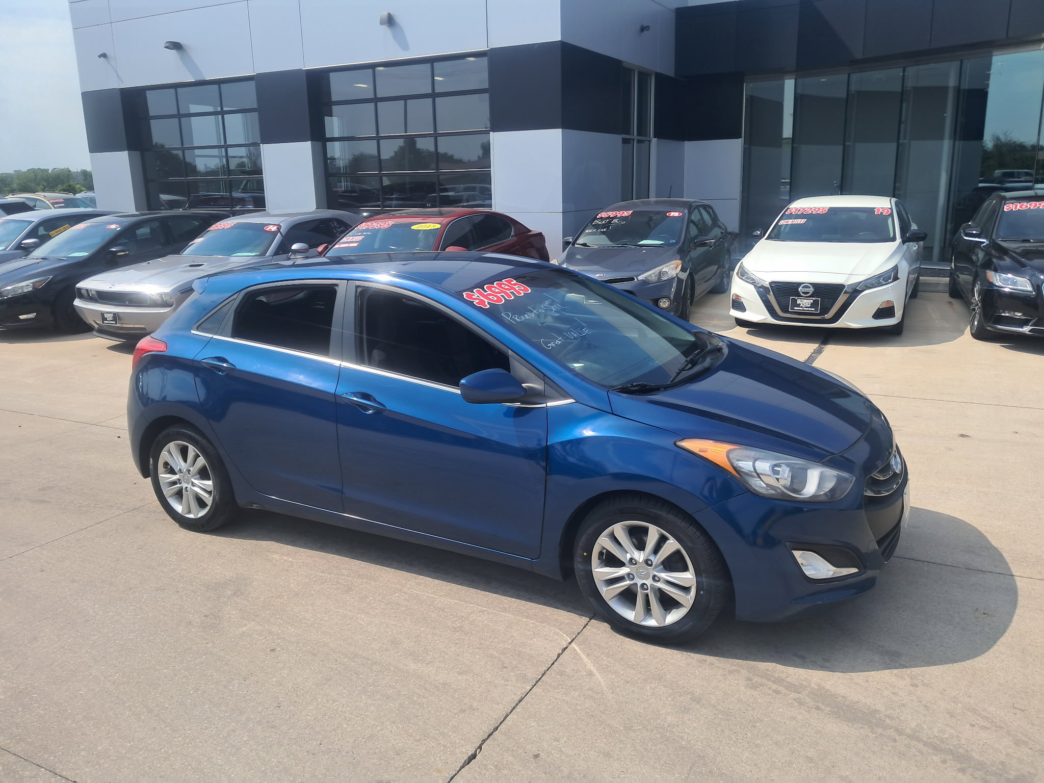 Used 2014 Hyundai Elantra GT FWD image 1