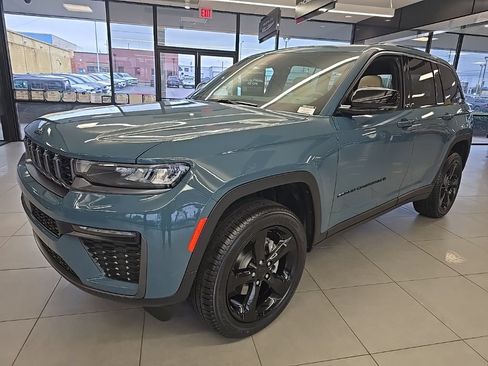 New 2026 Jeep Grand Cherokee Limited w/ Limited Altitude Package RWD image 7
