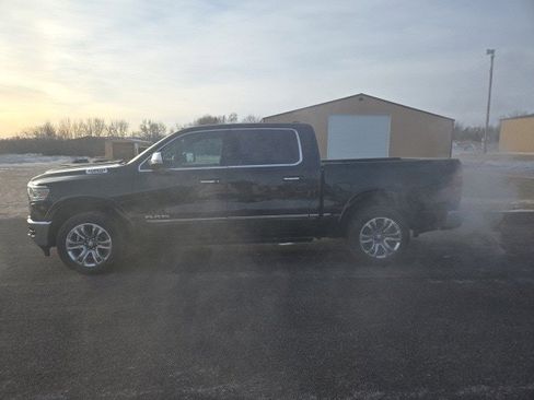Used 2022 RAM 1500 Limited image 3