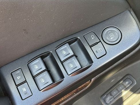 Used 2019 Chevrolet Tahoe LT image 20