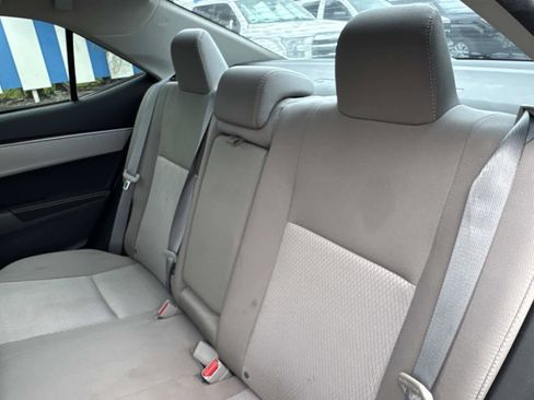 Used 2015 Toyota Corolla LE image 12