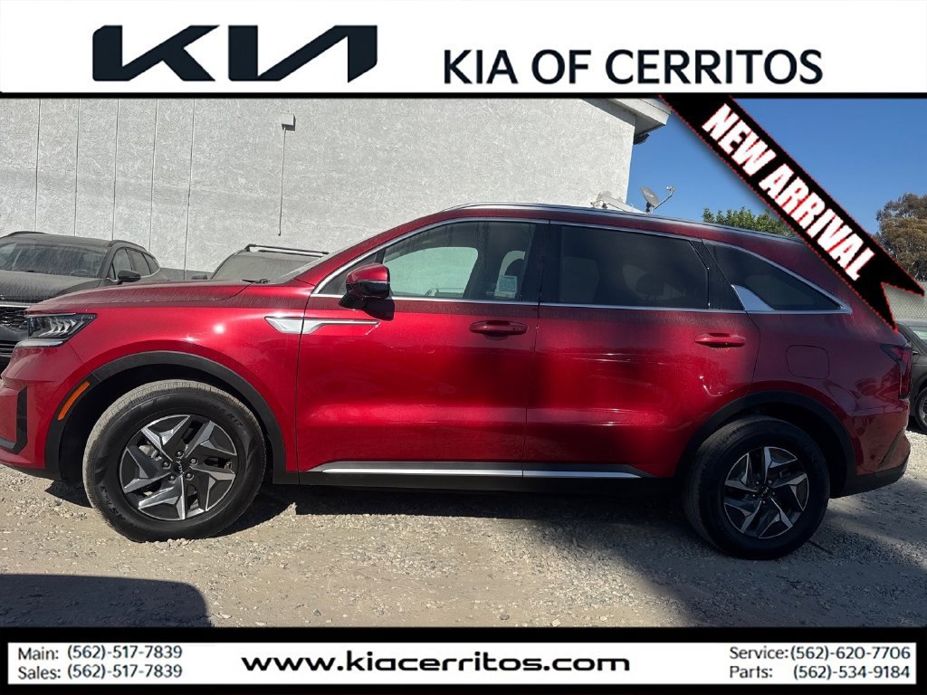 Certified 2023 Kia Sorento EX FWD image 2