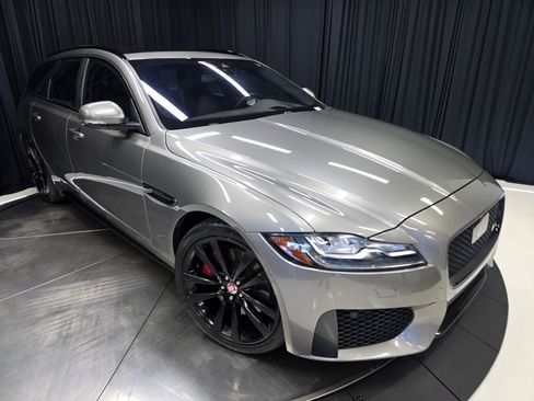 Used 2018 Jaguar XF S image 48