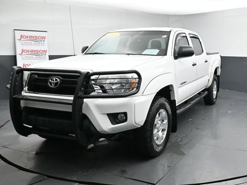 Used 2015 Toyota Tacoma PreRunner w/ SR5 Package image 4