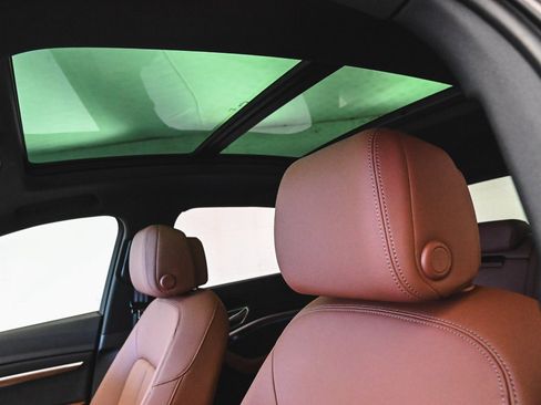 Used 2024 Audi Q8 e-tron Premium Plus w/ Premium Plus Package image 30