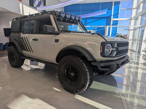 New 2025 Ford Bronco Big Bend w/ Black Diamond Package AWD/4WD image 2