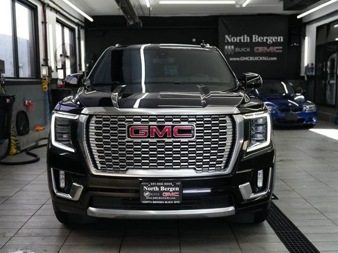 Used 2022 GMC Yukon XL Denali AWD/4WD image 2
