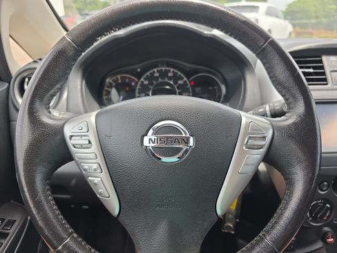 Used 2019 Nissan Versa Note SV FWD image 18
