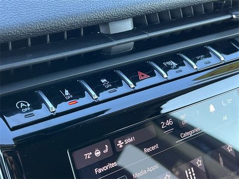 Used 2023 Jeep Grand Cherokee Laredo w/ Luxury Tech Group I image 23