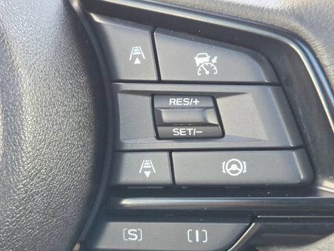 Certified 2025 Subaru Forester Premium AWD/4WD image 37