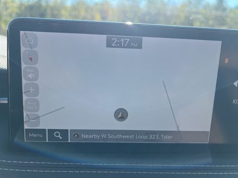 Used 2023 Genesis G70 2.0T image 17