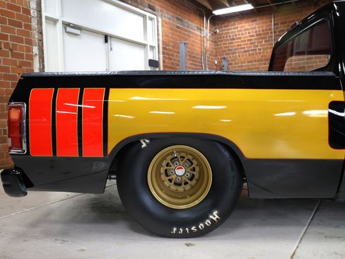 Used 1992 Dodge D/W Truck 150 image 18