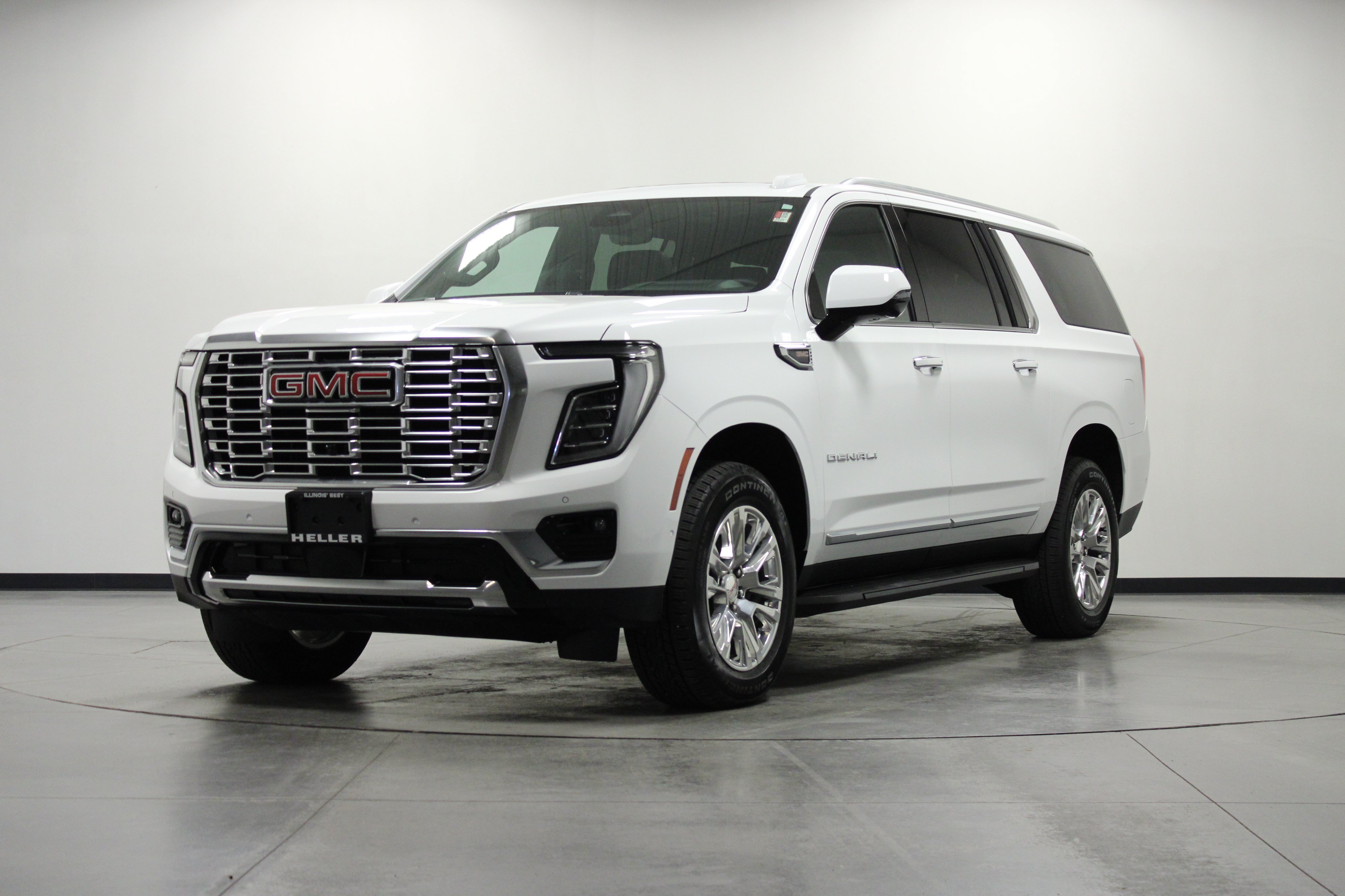 Used 2026 GMC Yukon XL Denali w/ Advanced Technology Package AWD/4WD image 8