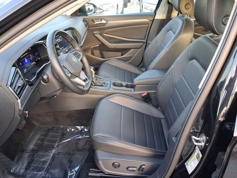 Used 2023 Volkswagen Jetta SE FWD image 14