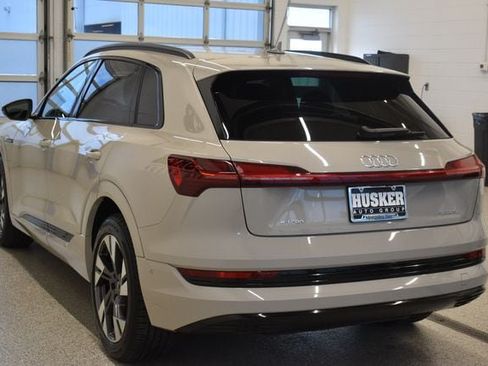 Used 2021 Audi e-tron Premium w/ Convenience Plus Package AWD/4WD image 10