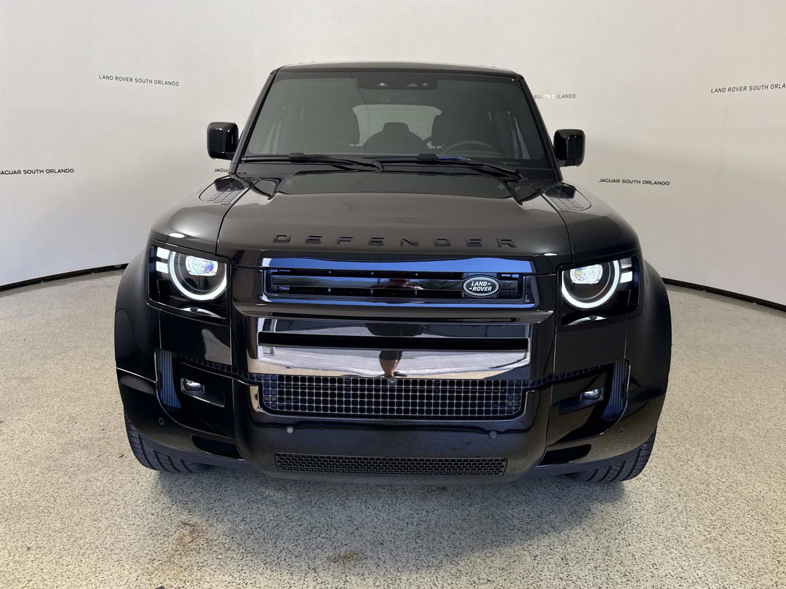 New 2026 Land Rover Defender 110 X-Dynamic SE AWD/4WD image 8