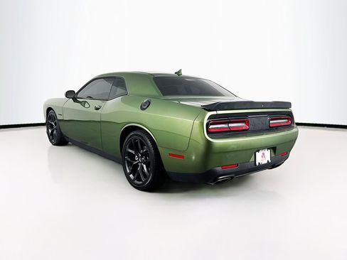 Used 2022 Dodge Challenger R/T w/ Driver Convenience Group image 7