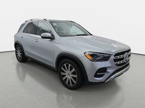 Used 2025 Mercedes-Benz GLE 450 4MATIC image 3