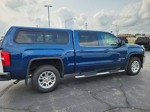 Used 2017 GMC Sierra 1500 SLE w/ SLE Value Package AWD/4WD image 4