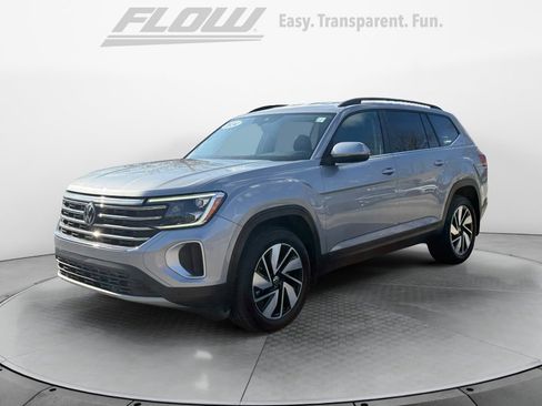Used 2024 Volkswagen Atlas SE image 4