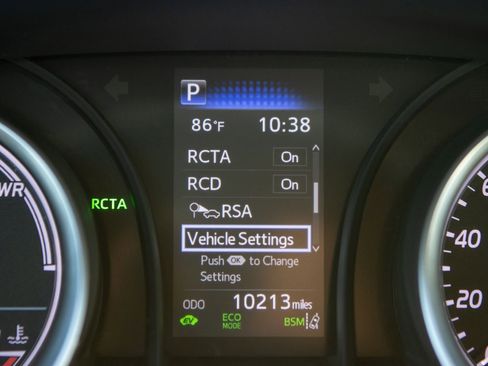 Used 2023 Toyota Camry LE image 30