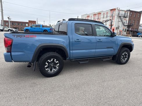 Used 2019 Toyota Tacoma TRD Off-Road image 9