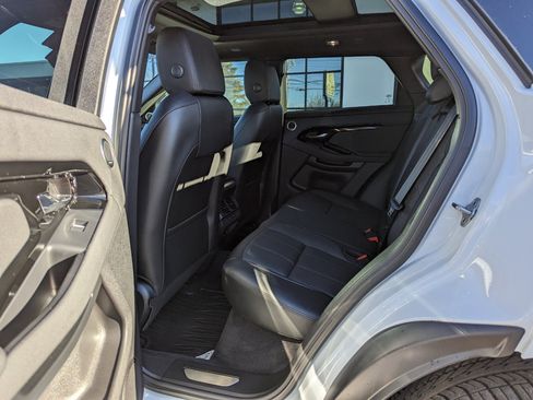 Used 2024 Land Rover Range Rover Evoque Dynamic SE image 36